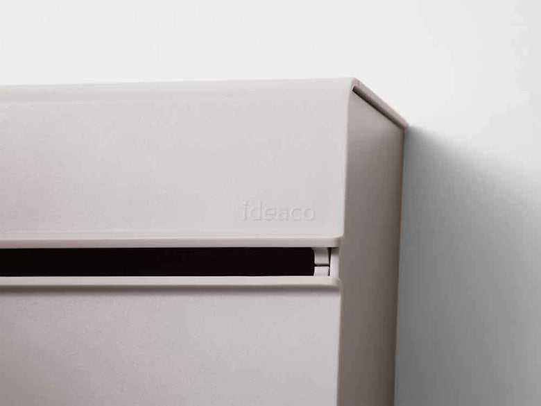 ideacoブランドのアッシュ色壁掛けペーパータオルケース