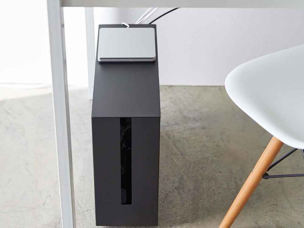 銀色キャスター付きYAMAZAKIタワー収納ラック