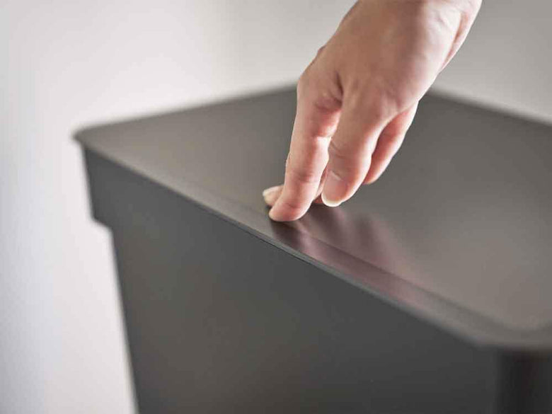 YAMAZAKIタワーのグレー木目密閉米びつ