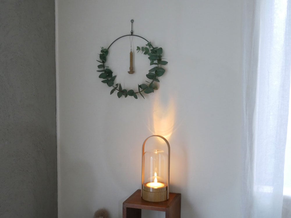 Horn Please MADEの木製キャンドルオーナメントと炎