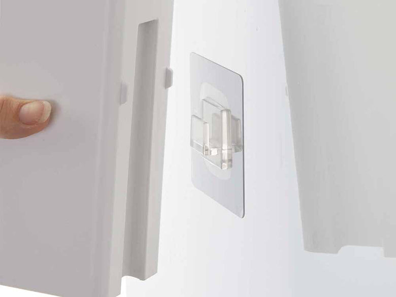 ヤマザキタワーのフィルムフック付きディスペンサー