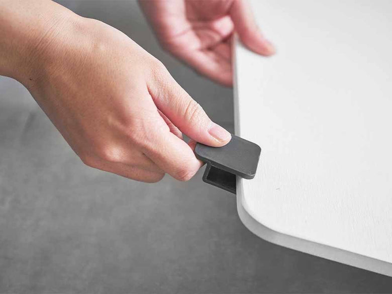 銀色の珪藻土バスマット持ち上げフック