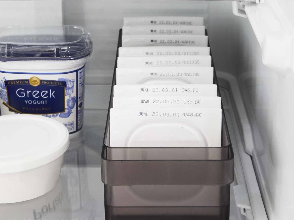 タワー冷蔵庫用プラスチック仕切り付き収納ケース
