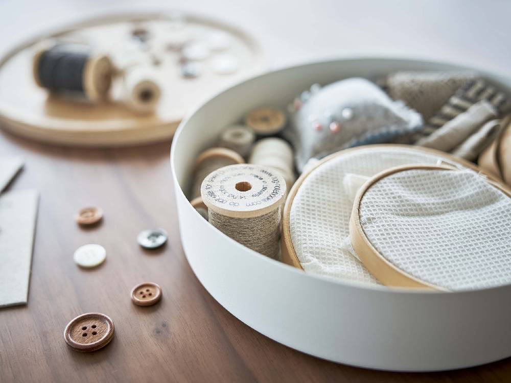 シルバー蓋付き収納ケースの蓋部分