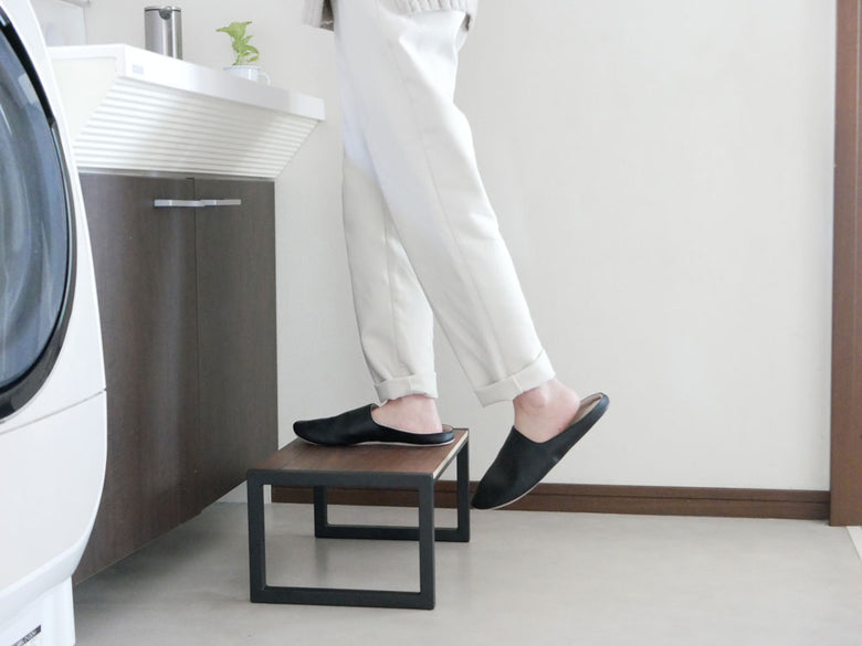 towerブランドのスチール製踏み台