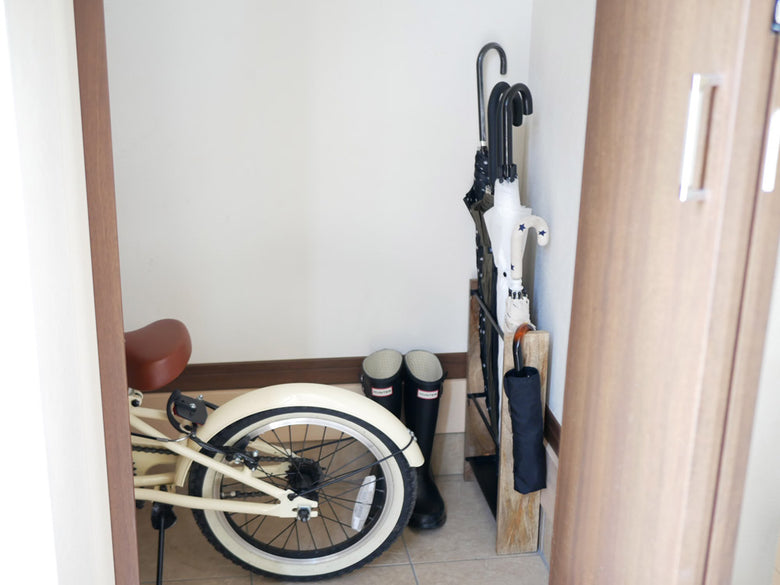 アイアンとマンゴー木の自転車型アンブレラスタンド