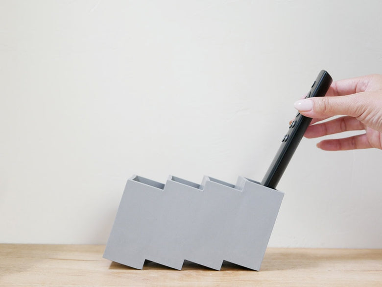 プラスディー製エラストマーリモコン収納ケース