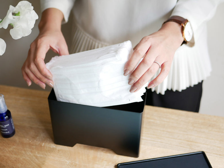 タワーのスチール製マグネットマスクホルダー