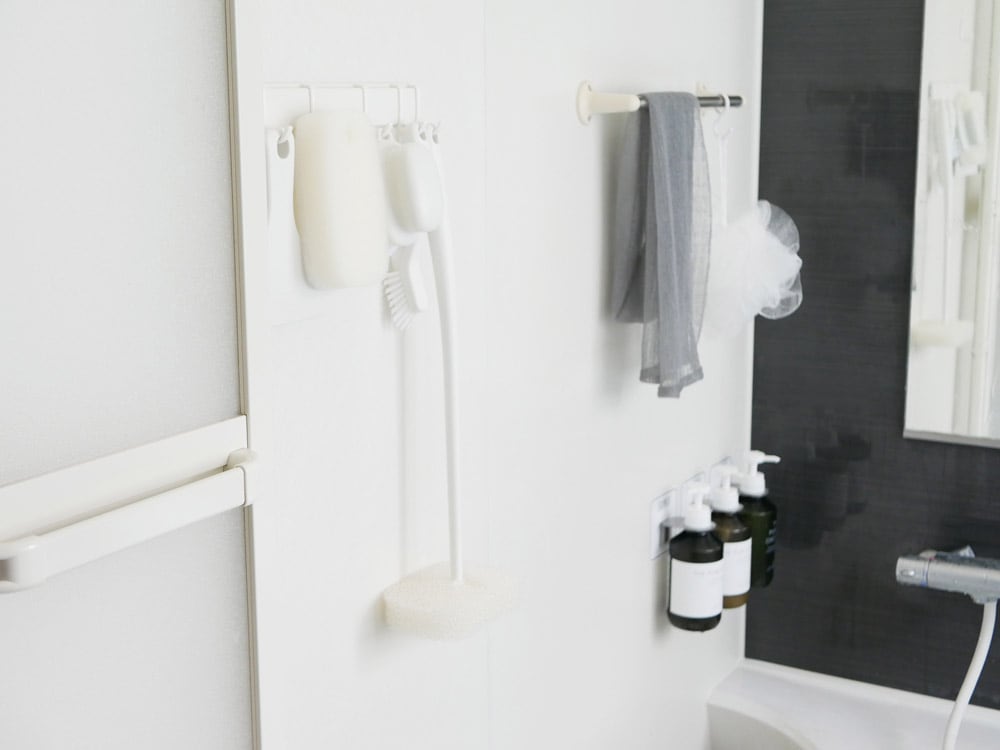 マーナのマグネットフック5連