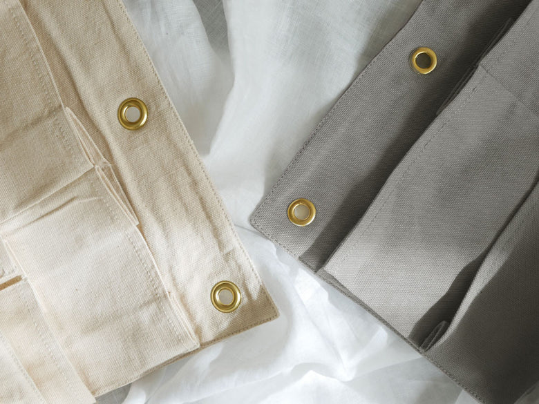 Horn Please MADEのインド製キャンバスハンギングアレンジメントポケット。高さ60cmで複数のポケットが配置された収納用ハンガー