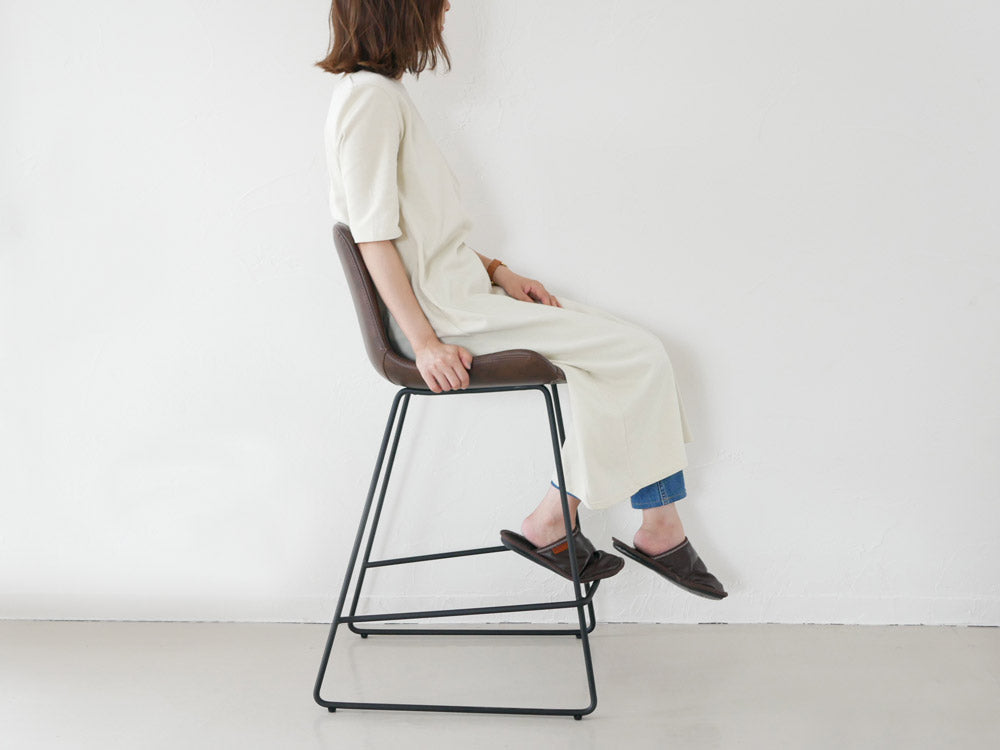 アデペシュ PUNISH カウンターチェアの画像