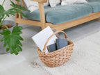 POSH LIVINGの手作り柳素材ウィッカーバスケット。ラウンドおよびオーバルの形状でナチュラルな風合いが特徴です。