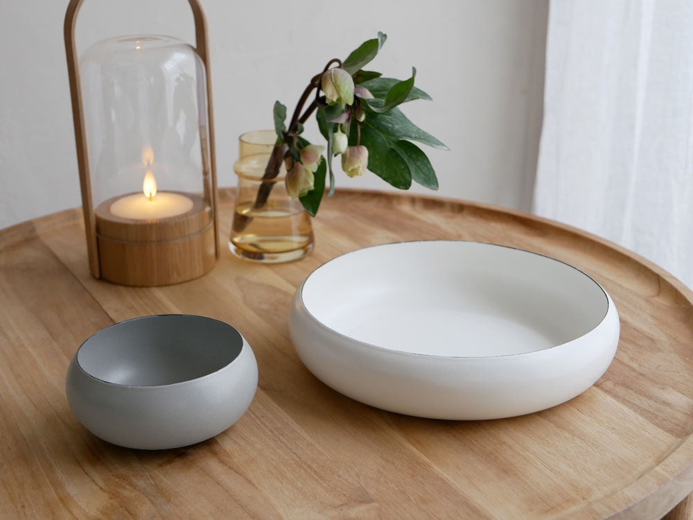 ovjectブランドの受注生産ほうろうボウル、エナメル仕上げ