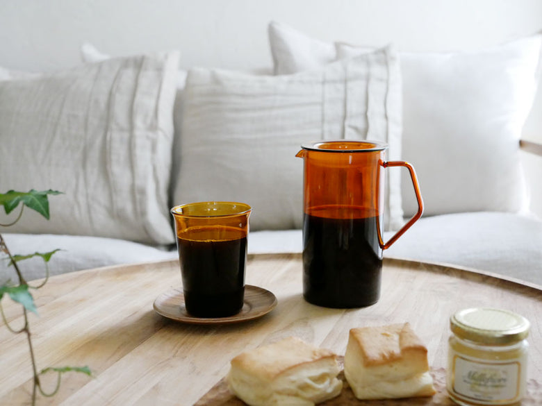 KINTO CAST AMBERの透明ガラスジャグ