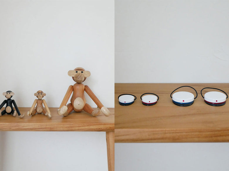 KAYボイスン製のバランス木製モンキートイ。ステインドオーク材とプラスチックを使用したデザイン。