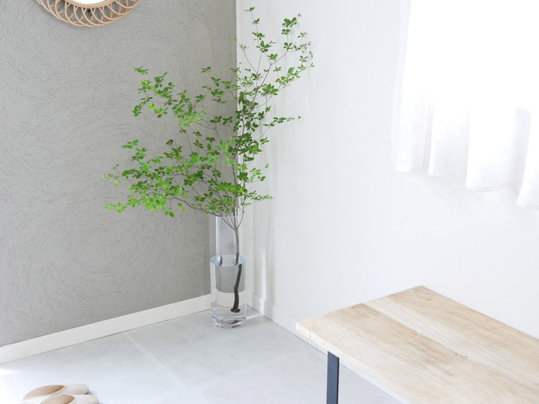 BOB CRAFTのソーダガラス円筒ベースと花