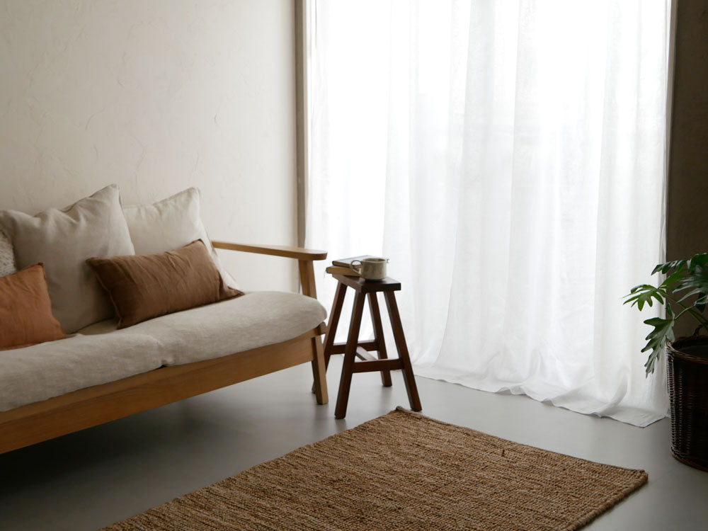 natsusobiku製リネン100%のクリップ留めカーテン1枚、ナチュラルな風合いとシンプルなデザインの画像