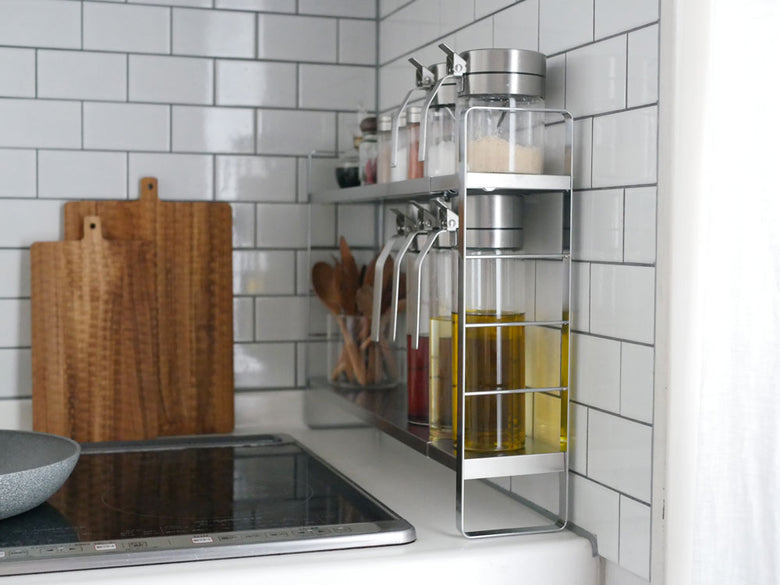 bws SELECTION 伸縮スリムラックのスチール製棚とフレーム