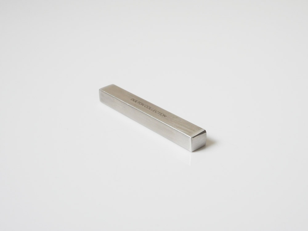 DULTON製シルバーのカトラリーレストスクエア