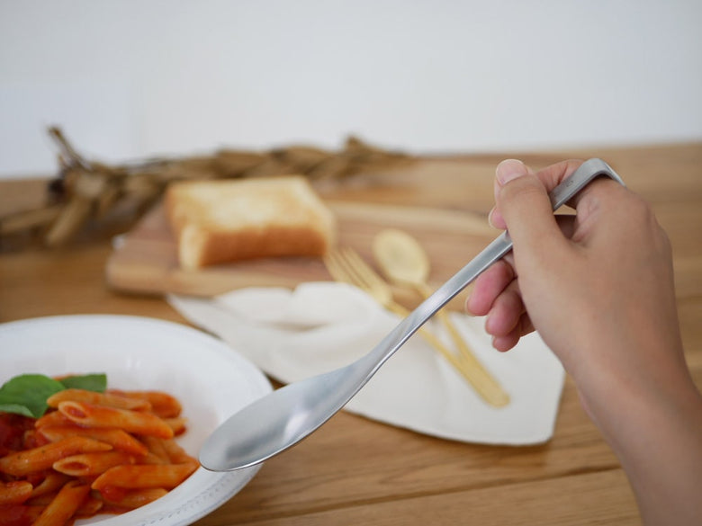 EAトCOのステンレス製スプーン