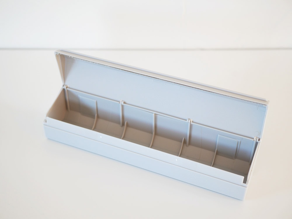 イデアコの冷蔵庫用マグネットラップホルダー