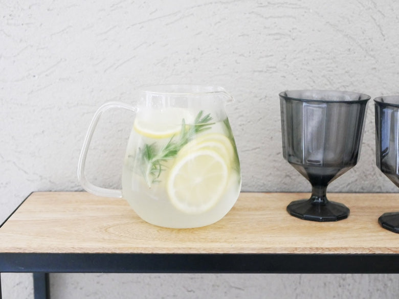 KINTOのUNITEAワンタッチティーポットとカップ