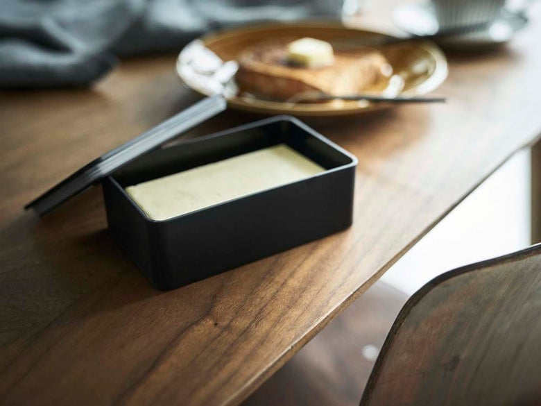 YAMAZAKIのバルブ付き密封バターケース