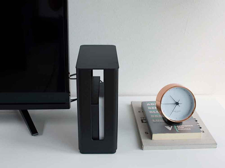 YAMAZAKIの重ねられるスリム蓋付きルーター収納ケース