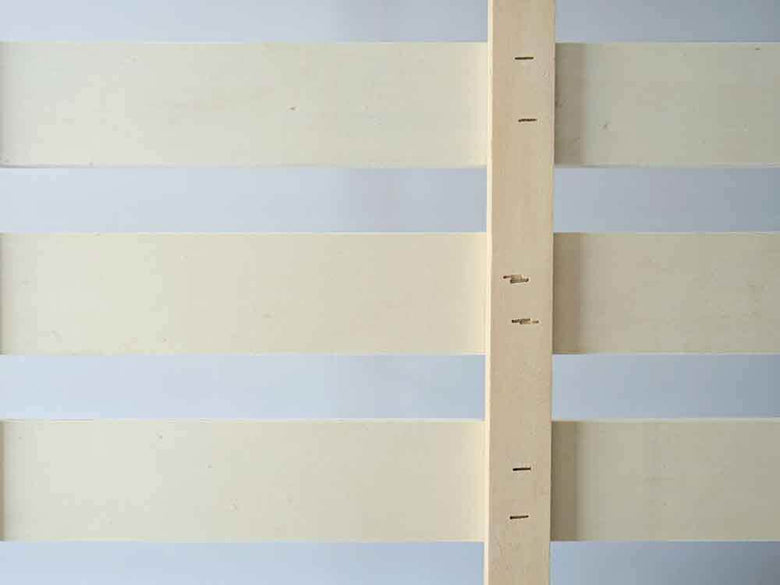 a.depeche製スタイリッシュなベッドフレーム