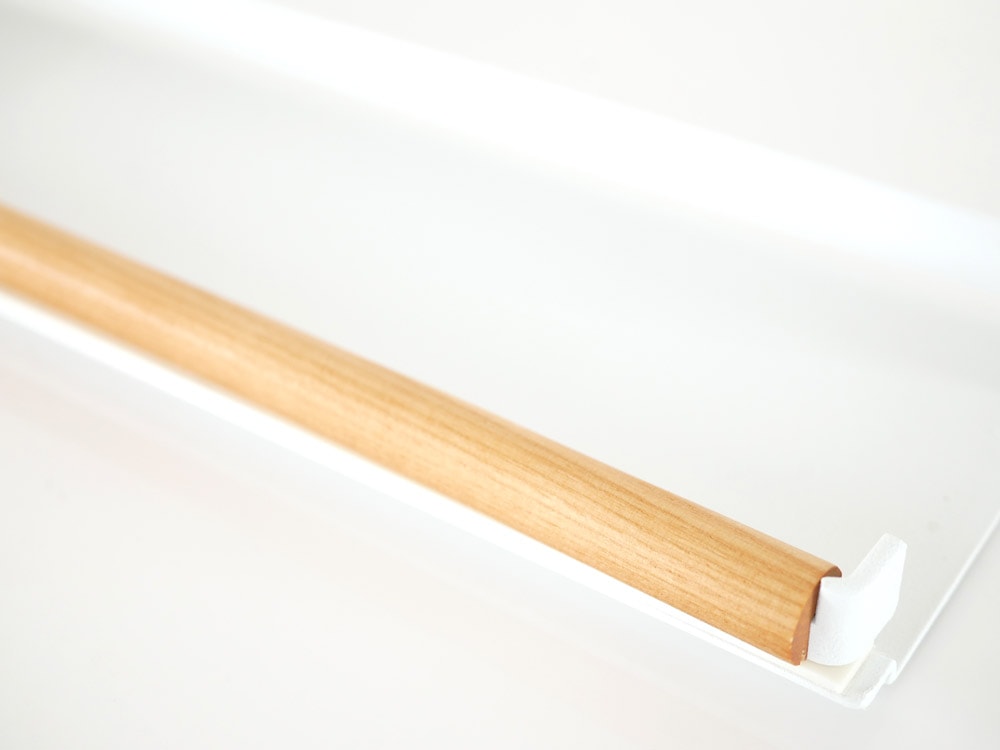 YAMAZAKI/toscaのマグネット式キッチンペーパーホルダー