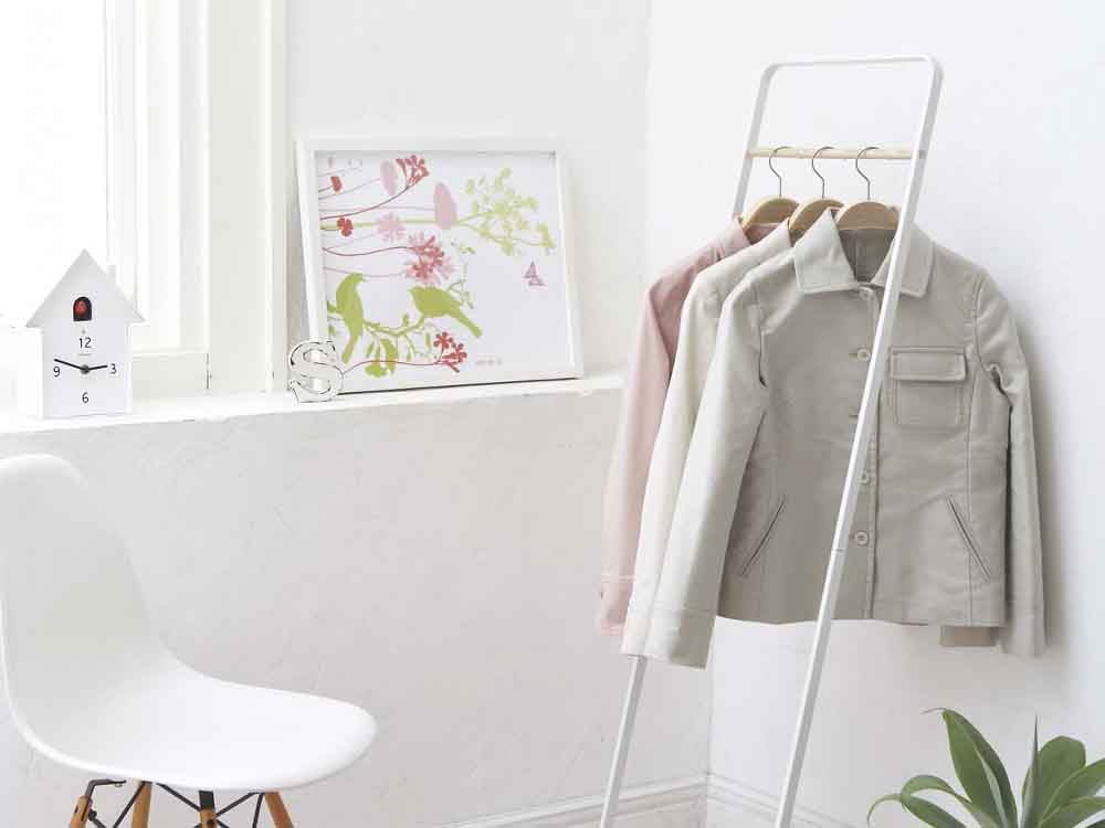 ピンクのYAMAZAKIタワーKDコートハンガー