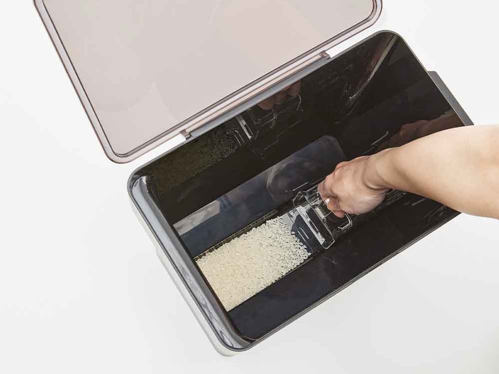 タワー密閉米びつ計量カップ付