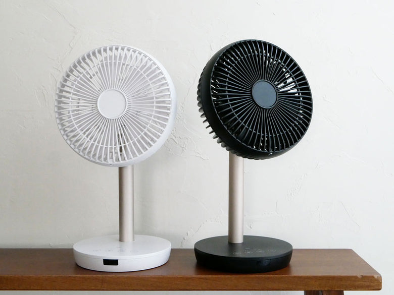 THREEUPのスマートデザイン充電式ファン