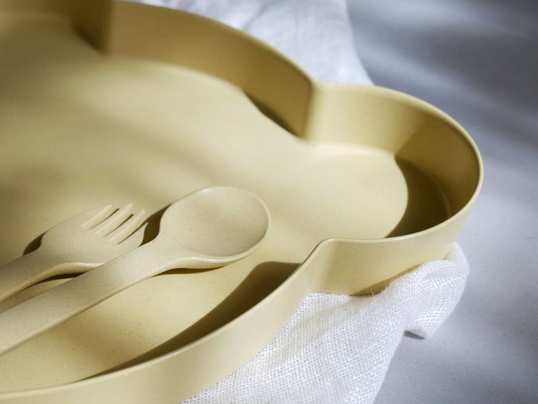 タックブランドのビオキッズ用スプーンとフォークセット