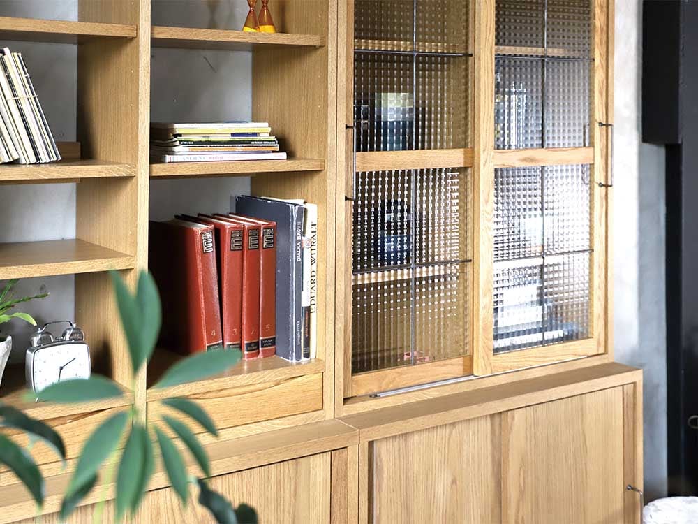 adepecheのオーク木製ブックケース、ガラスドア付き