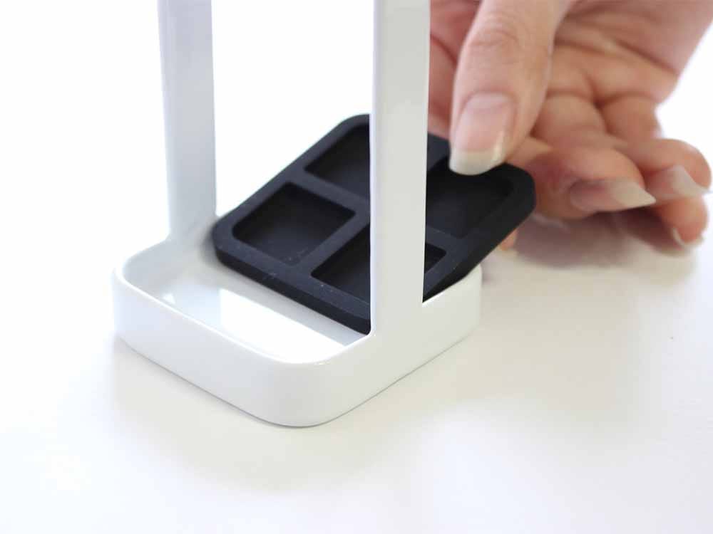 YAMAZAKIタワー型トゥースブラシスタンド、スチール製