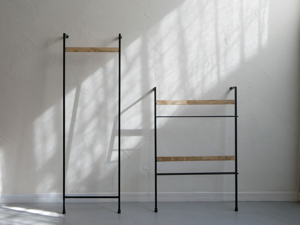 ポッシュリビングのマンゴーウッド製ウォールハンガー