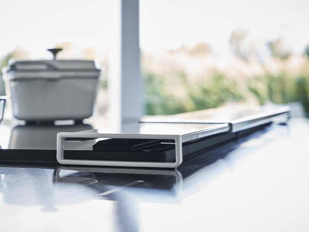 銀色スチール製伸縮排気口カバー