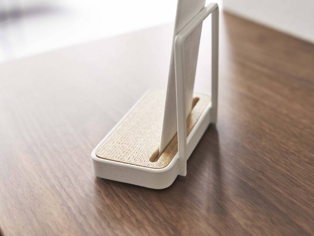 towerブランドのスチールと木製の神札スタンド