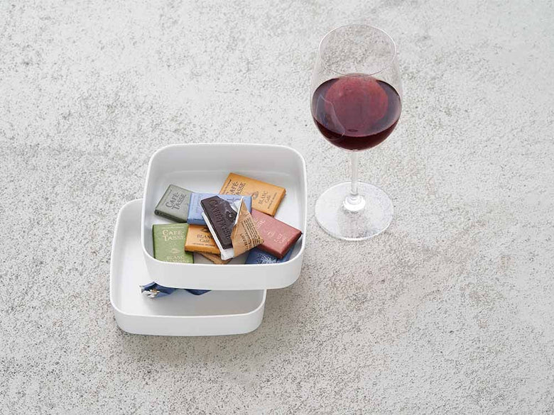 【tak.タック】フルーツナッツ ライトイエロー合成漆器プレート