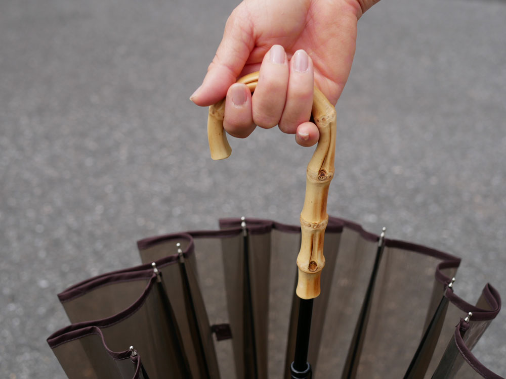 ビコーズのホワイトクリアアンブレラ、12本フレーム