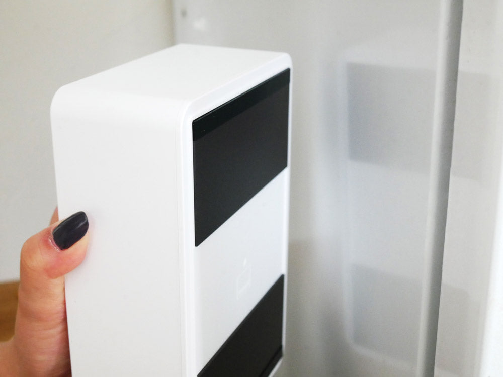 Yamazaki towerブランドのマグネットウェットシートホルダー