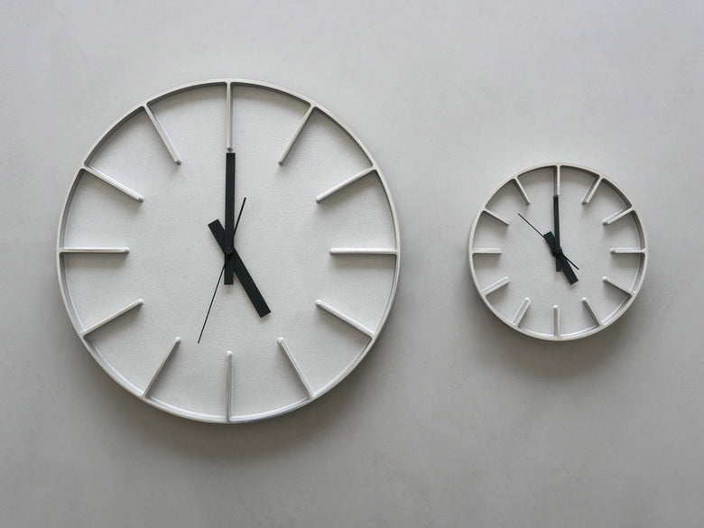 レムノス製白アルミ35cmエッジクロック