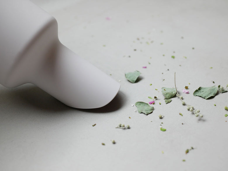 プラスマイナスゼロ G110 ハンディクリーナー本体とスタンド