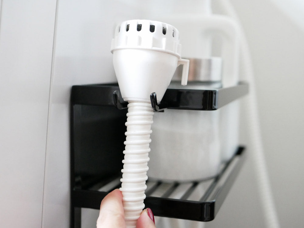 洗濯機横用ホースホルダー付きタワーマグネットラック