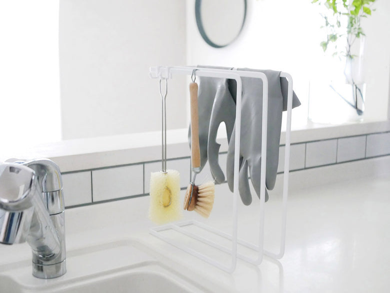 YAMAZAKI製タワーブランドのスチール布巾ハンガー