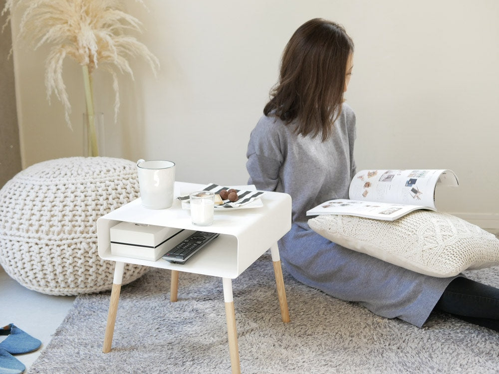 Plain製ローサイドテーブル、天然木脚とスチール天板