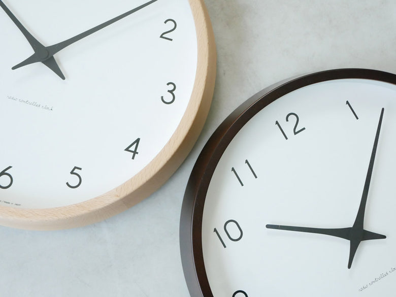 レムノス製『Campagne』天然木電波時計