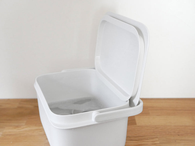 MARNAブランドのポリプロピレン製5リットルバケツ