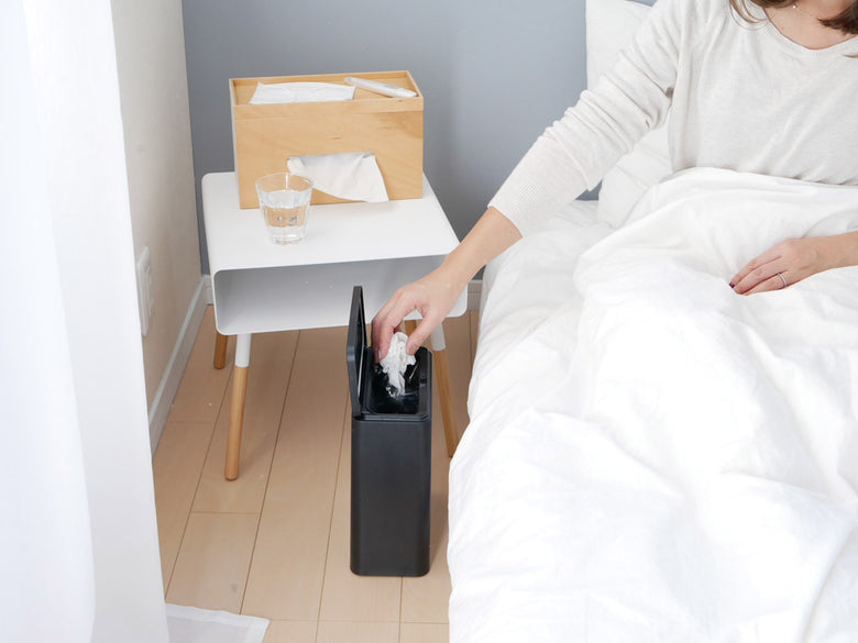 ideacoのミディアムフラップ密封型衛生ゴミ箱